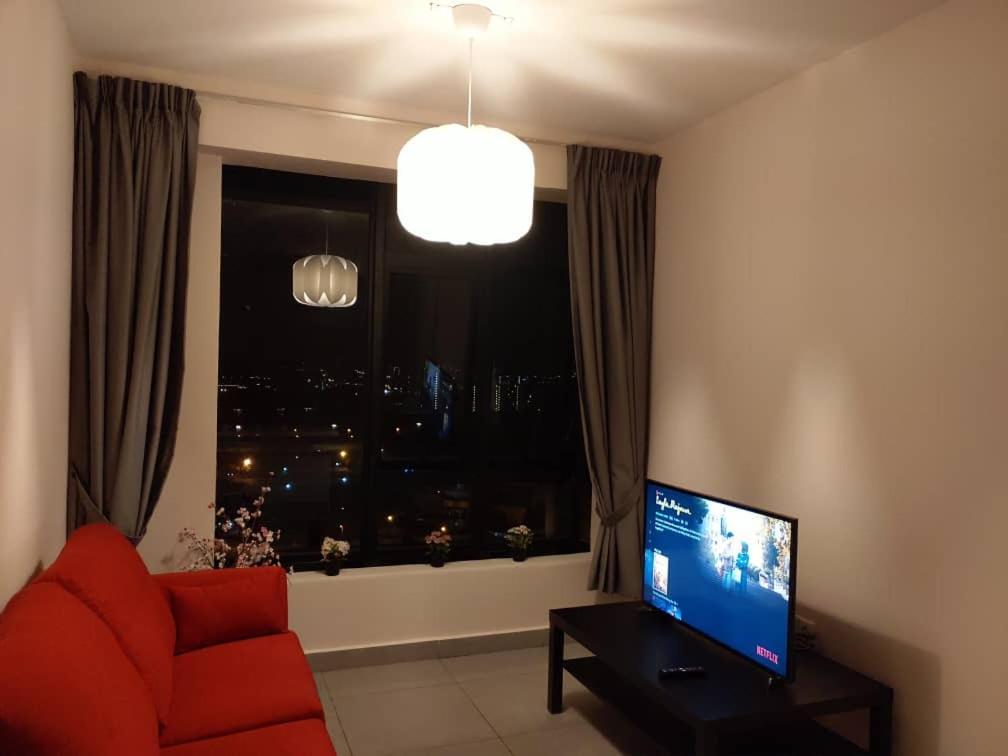 Cozy Studio Unit,Cyberjaya,Wifi, Netflix,Free Parking Luaran gambar