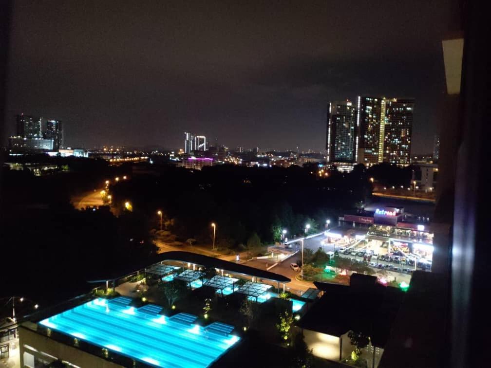 Cozy Studio Unit,Cyberjaya,Wifi, Netflix,Free Parking Luaran gambar