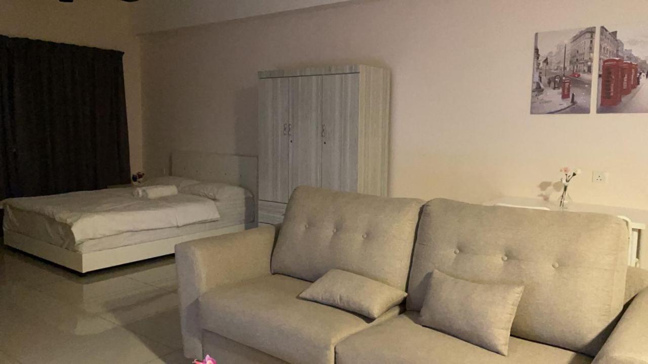 Cozy Studio Unit,Cyberjaya,Wifi, Netflix,Free Parking Luaran gambar
