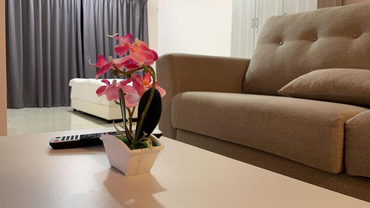 Cozy Studio Unit,Cyberjaya,Wifi, Netflix,Free Parking Luaran gambar