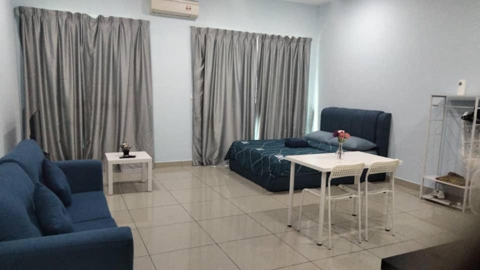 Cozy Studio Unit,Cyberjaya,Wifi, Netflix,Free Parking Luaran gambar