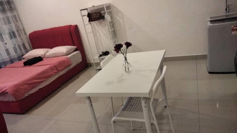 Cozy Studio Unit,Cyberjaya,Wifi, Netflix,Free Parking Luaran gambar